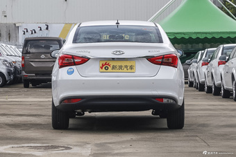 2016款艾瑞泽5 1.5L自动领锐版 俊逸白