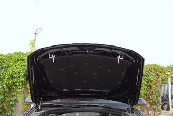 2017款宝马5系2.0T自动528Li 领先型