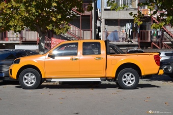 2017款风骏5 2.4L手动欧洲版汽油两驱精英型大双排4G69S4N