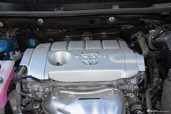 2016款RAV4荣放 2.5L自动四驱尊贵版