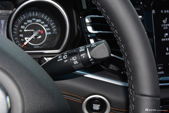 2018款大指挥官2.0T自动四驱智享版