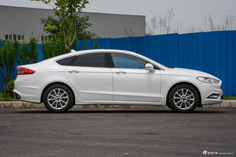 2017款蒙迪欧1.5T自动时尚型