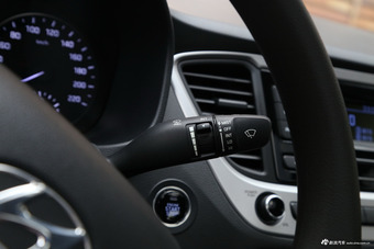 2016款悦纳1.4L自动精英版TOP