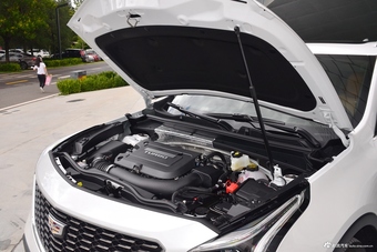 2018款XT4 2.0T四驱铂金版28T