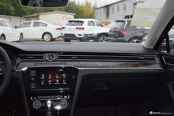 2019款迈腾2.0T自动330TSI DSG豪华型