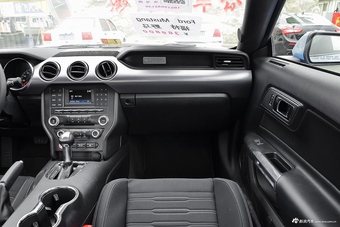 2017款野马2.3T自动性能版