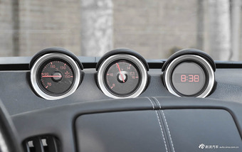 [实拍]极具侵略性 十足的战神之子 日产370Z