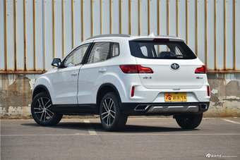 2017款奔腾X40 1.6L手动豪华型