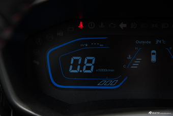 2017款长安欧尚A800 1.6L手动豪华型