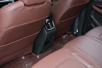 2017款宝骏560 1.5T DCT旗舰型