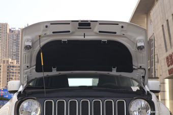  2018款自由侠1.4T自动劲能版互联网大屏版