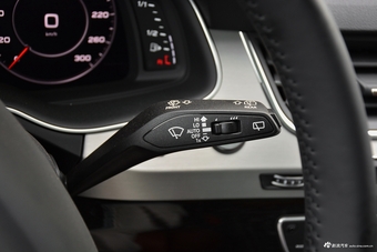 平行进口2017款奥迪Q7 3.0T 墨版