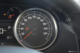 2015款东风标致408 1.2T自动豪华版