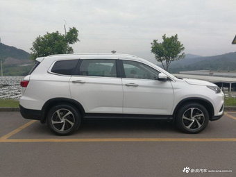 2018款北汽幻速S7