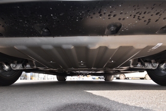 2018款宝马7系740Li 3.0T自动尊享型M运动套装xDrive黑焰版