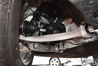 2018款奥迪Q7 3.0T自动45TFSI尊贵型