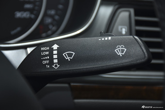 2016款奥迪A6L 2.5L自动30FSI舒适型