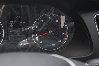 2018款荣威360 PLUS 1.5L自动豪华版 