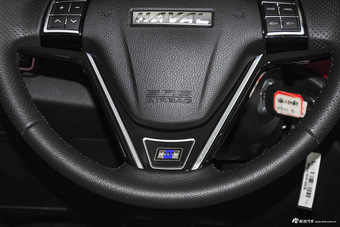 2016款哈弗H1 1.5L手动舒适型蓝标改款 钛白