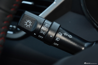 2017款长安CS75尚酷版 1.5T自动锋享型