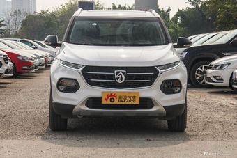 2017款宝骏510 1.5L自动豪华型