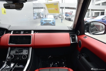 2018款路虎揽胜运动 3.0 v6锋尚创世版DYMAMIC