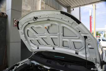 2015款赛欧3 1.5L手动理想版（天窗）