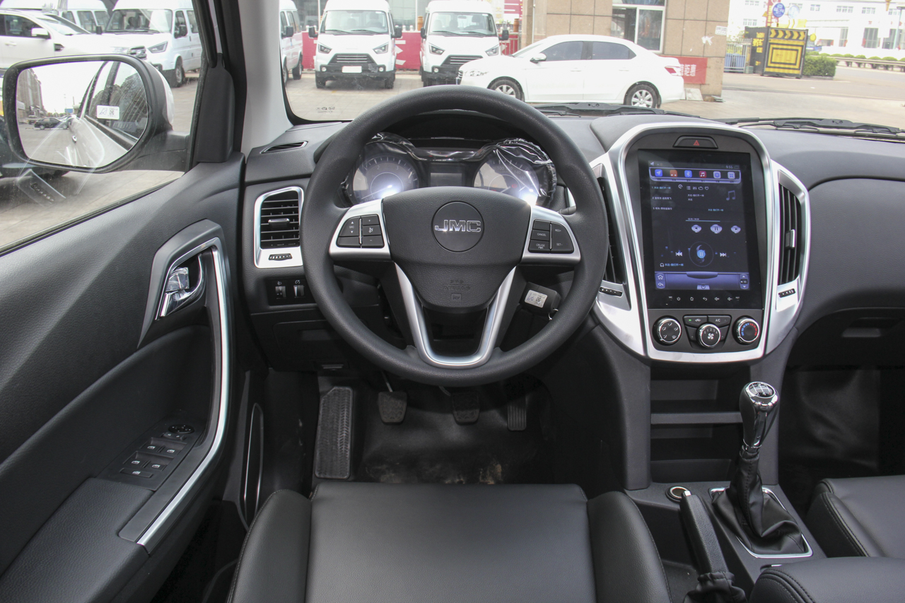 2017款域虎7 2.4T手动柴油两驱豪华版JX4D24A5L