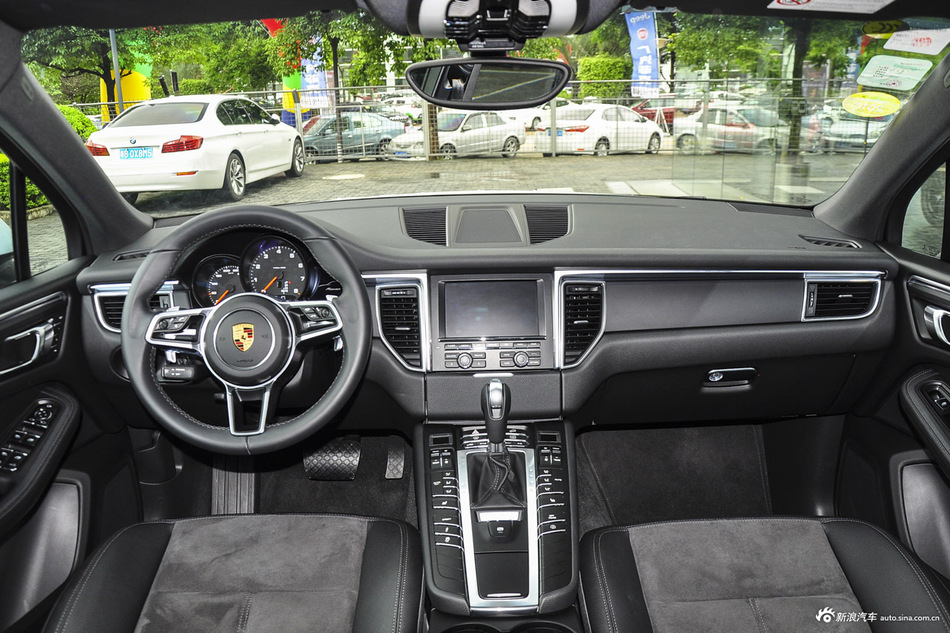 2016款保时捷Macan 2.0T自动