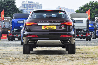 2016款众泰SR7 1.5T手动魔方之心版