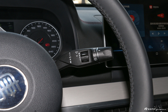 2018款比亚迪唐新能源2.0T全时四驱智联创睿型7座