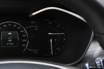 2018款北汽绅宝D50 1.5L手动尊贵智驾版