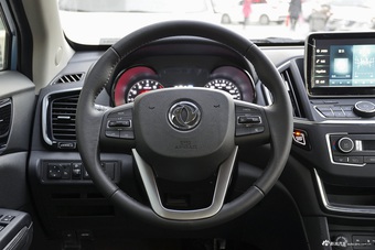 2017款东风风神AX5 1.4T自动趣享型