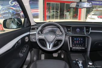 2018款英菲尼迪QX50 2.0T自动两驱时尚版