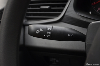 2016款宝骏310 1.2L手动超值型