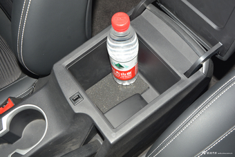 2017上汽大通D90 2.0T手动两驱火星