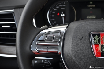 2018款荣威RX8 2.0T自动智联网四驱旗舰版