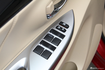 2016款YARiS L 致炫1.5L自动锐动版