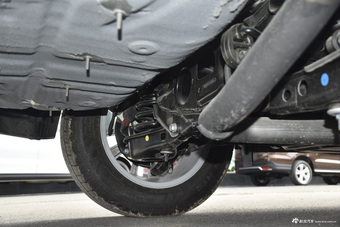 2016款幻速S6 1.5T 手动领先型 大地棕