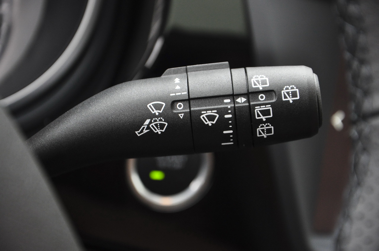 2016款锐腾 2.0T自动豪华版