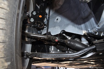 2017款全新胜达2.4L手动两驱智能型5座