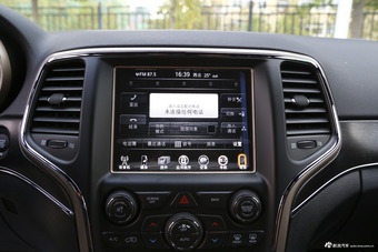 2017款大切诺基3.6L自动精英导航版