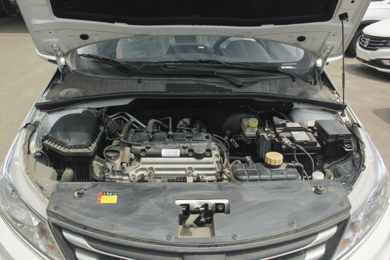 2017款宝骏310 1.5L手动舒适型