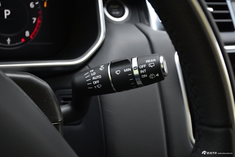 2018款揽胜运动版3.0自动V6 HSE Dynamic