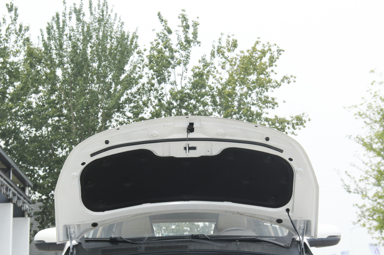 2017款宝骏730 1.5T手动风尚型7座