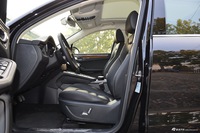 2017款众泰SR9 2.0T 手动极致之梦版（黑色）