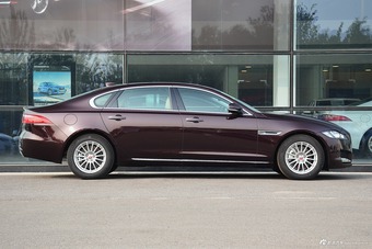 2017款捷豹XFL 2.0T自动200PS豪华版