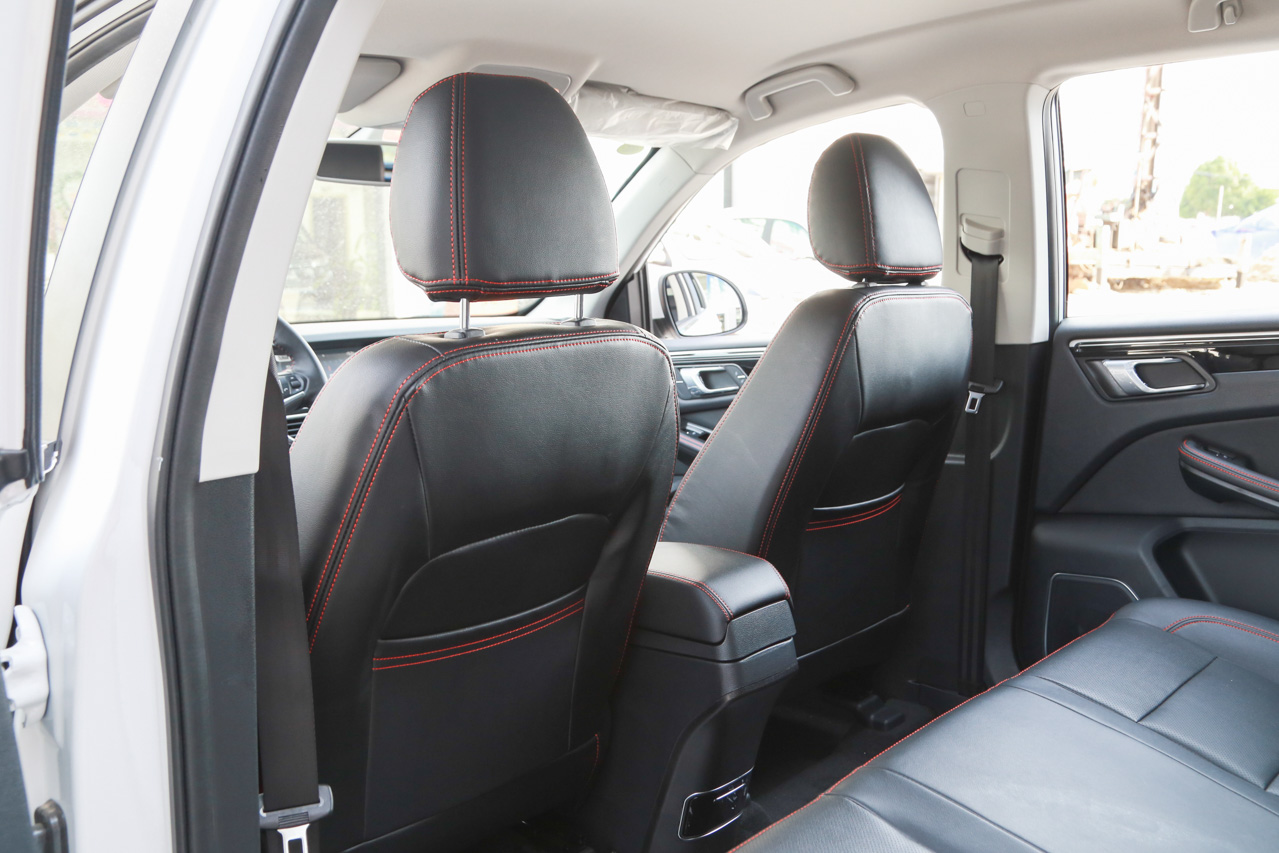 2016款大迈X5 1.5T手动豪华7座型 国五 萨丁白