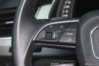 2016款奥迪Q7 2.0T自动40TFSI S-Line运动型