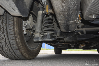 2016款标致3008 1.6THP自动至尚版 